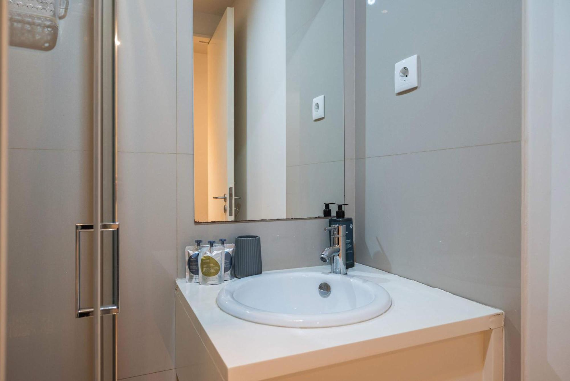 Liiiving In - Delight Terrace Apartamento